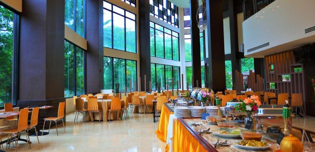Hotel Grand Baron Taiping Eksteriør billede