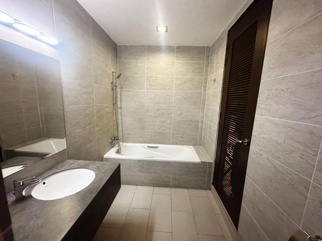 Hotel Grand Baron Taiping Eksteriør billede